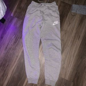 Women’s joggers